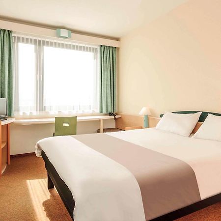Ibis Rostock Am Stadthafen Extérieur photo