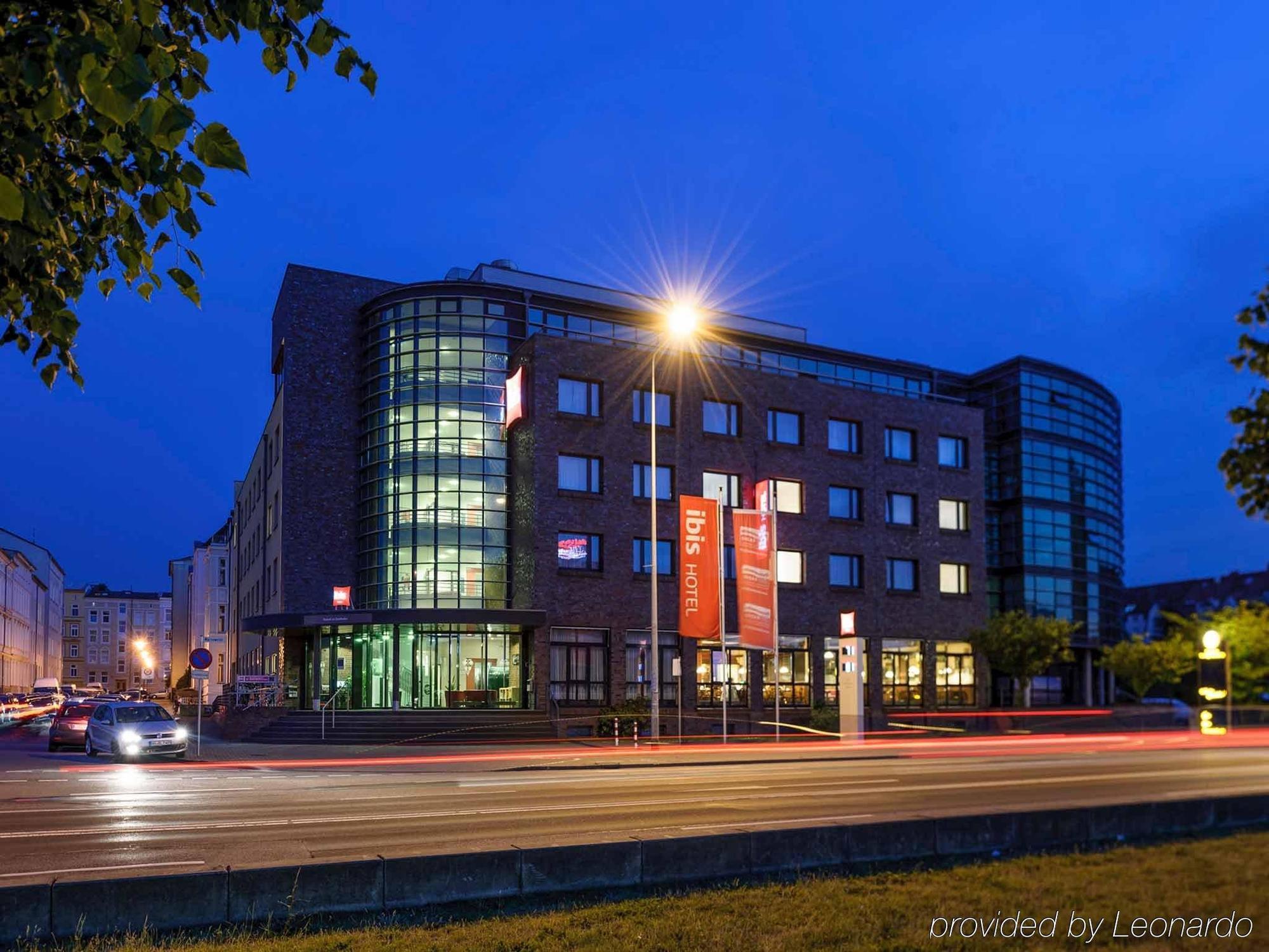 Ibis Rostock Am Stadthafen Extérieur photo